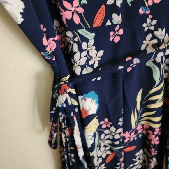 Emmer & Oat Navy Floral Sleeveless Maxi Wrap Dress Size M - Picture 4 of 8